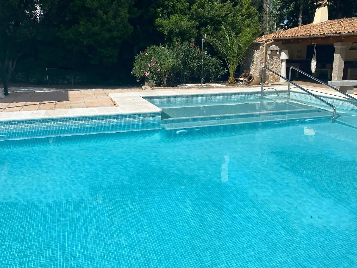 Mountain Beach Villas: Family-Friendly Retreat for Active Travelers Port de Pollenca Villa