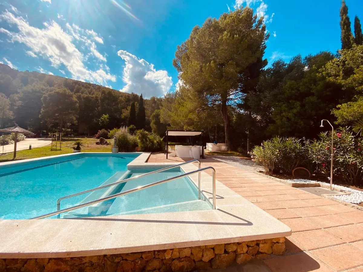 Villa Mountain Beach Villas: Family-Friendly Retreat for Active Travelers Port de Pollenca