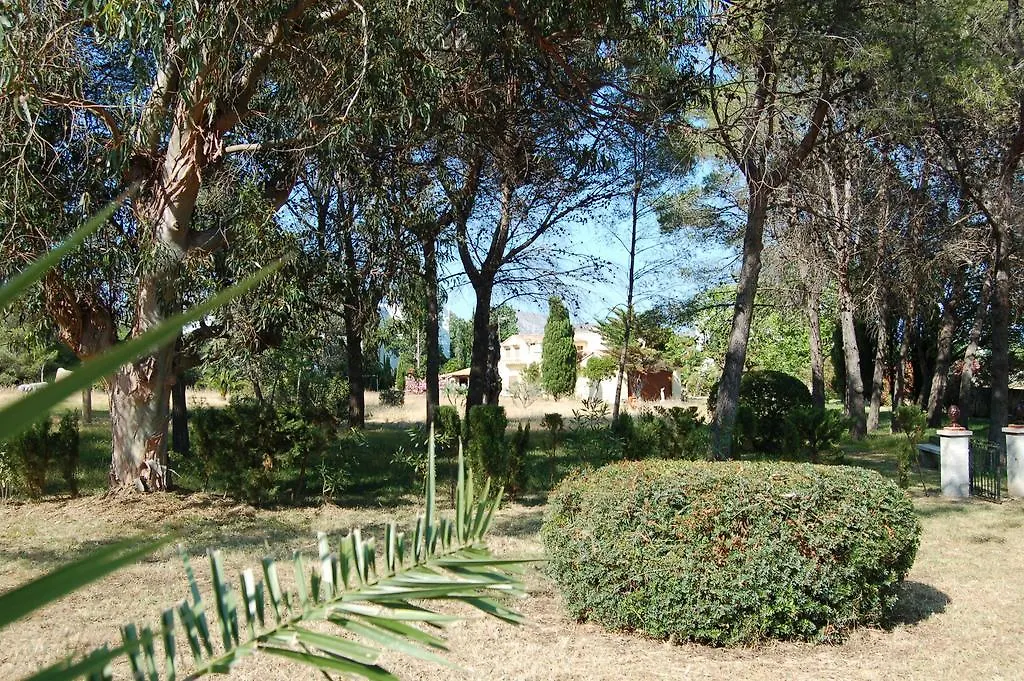 Villa Mountain Beach Villas: Family-Friendly Retreat for Active Travelers Port de Pollenca