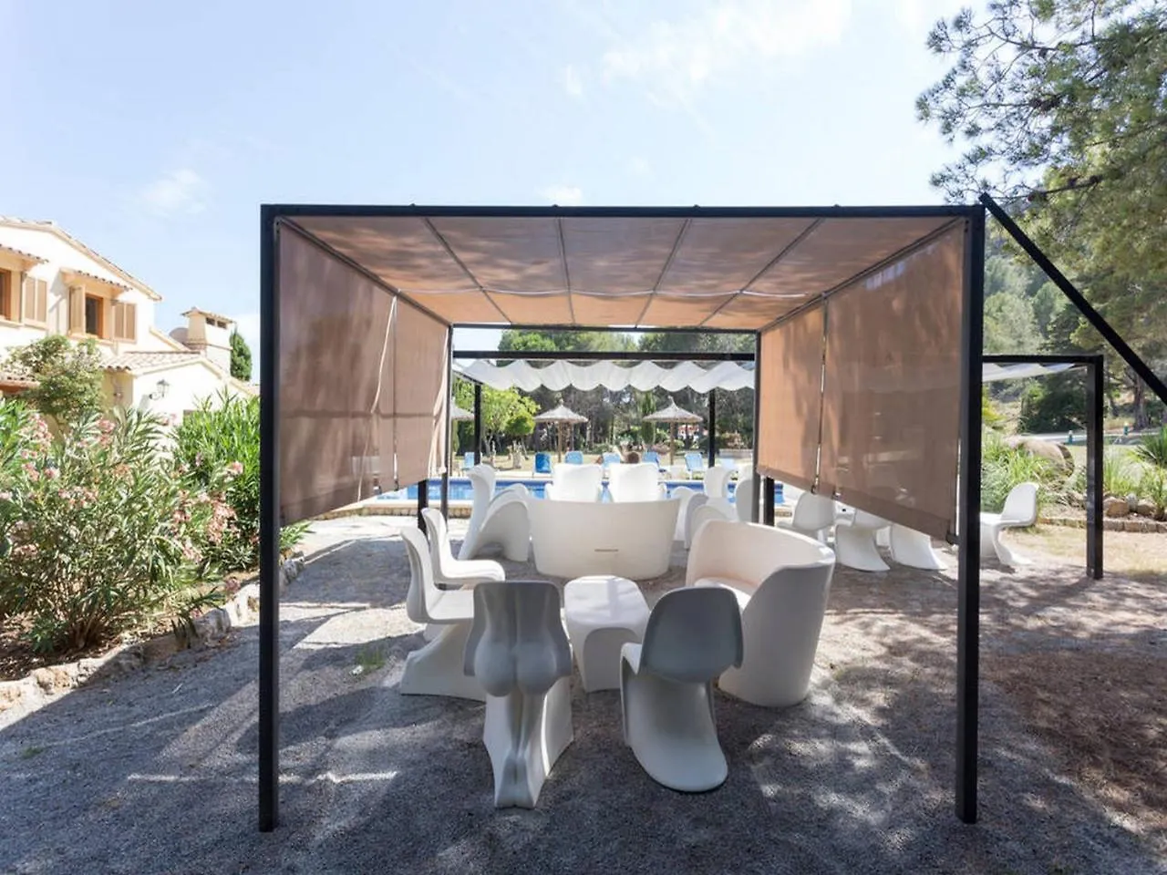 Mountain Beach Villas: Family-Friendly Retreat for Active Travelers Port de Pollenca