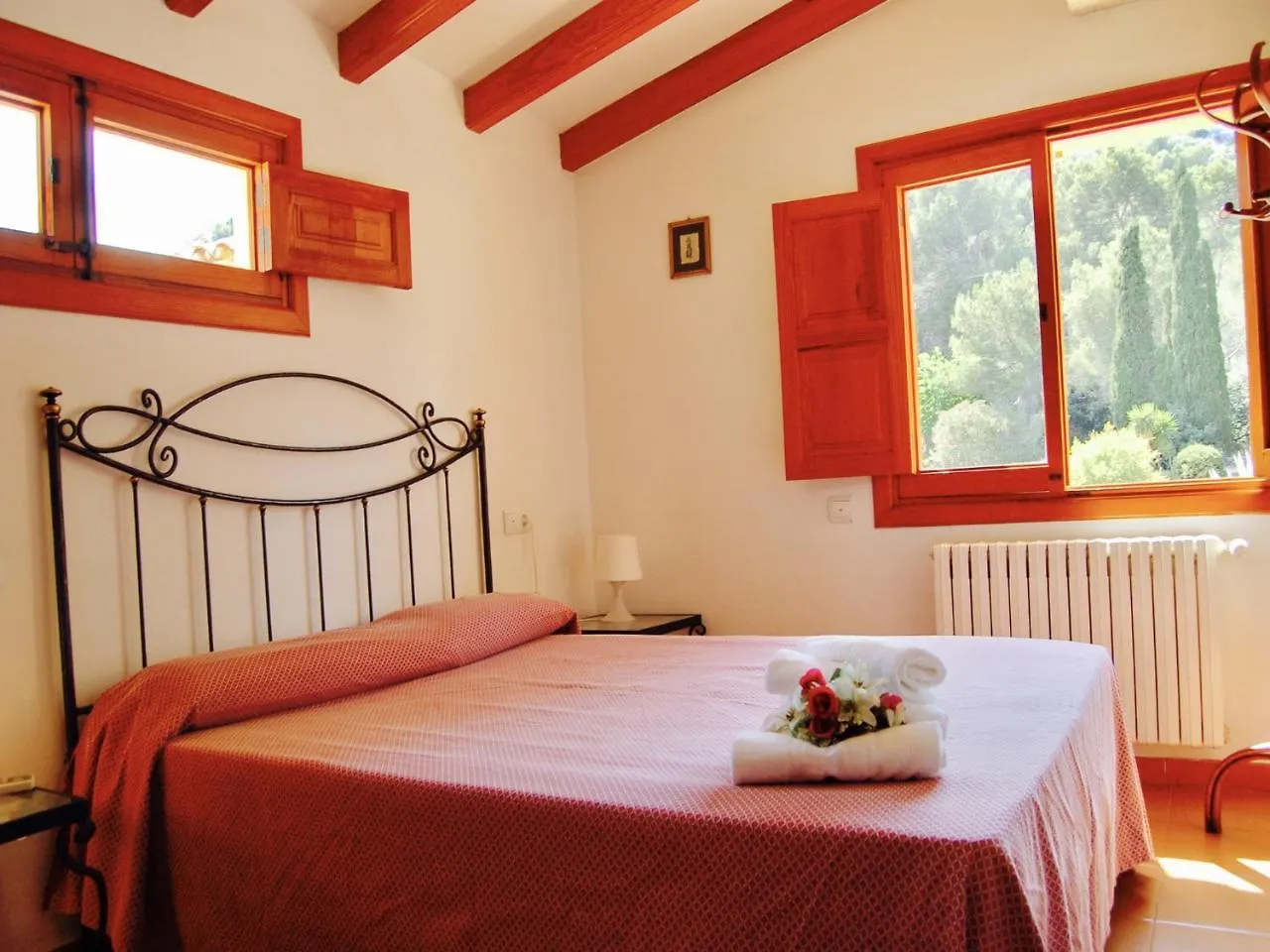 Mountain Beach Villas: Family-Friendly Retreat for Active Travelers Port de Pollenca Villa
