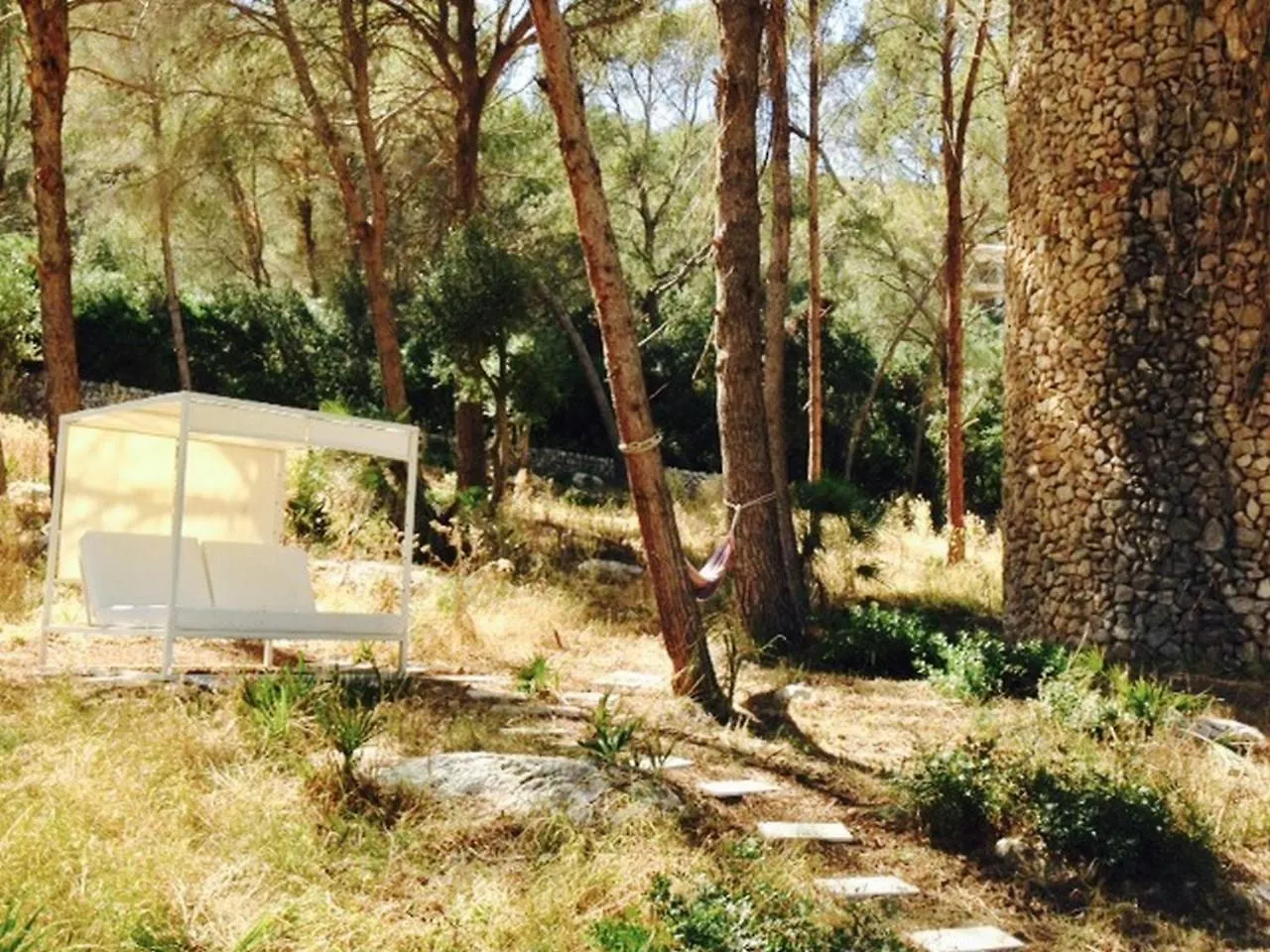 Mountain Beach Villas: Family-Friendly Retreat for Active Travelers Port de Pollenca